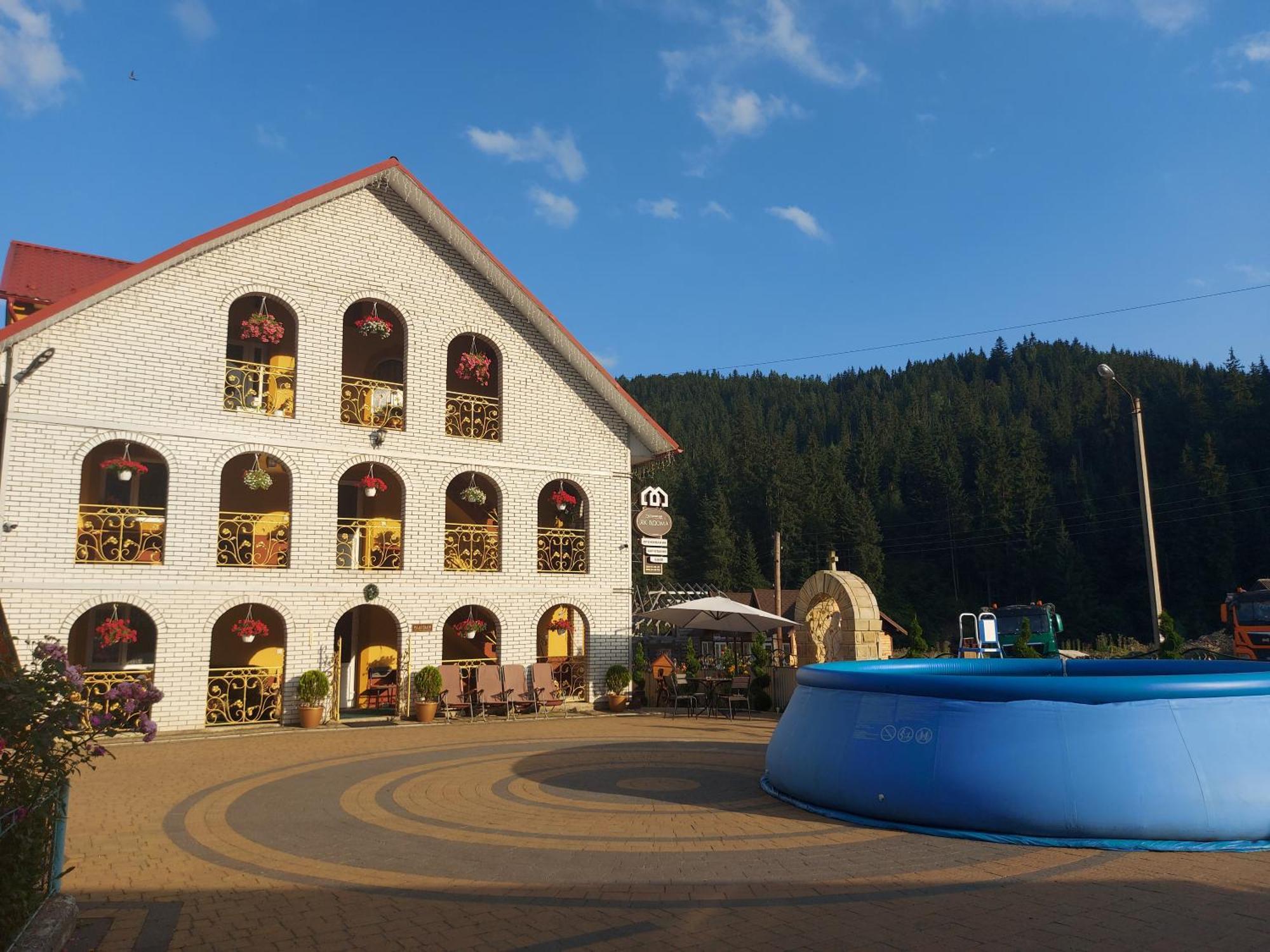 "Як Вдома" Буковель Hotel Ngoại thất bức ảnh