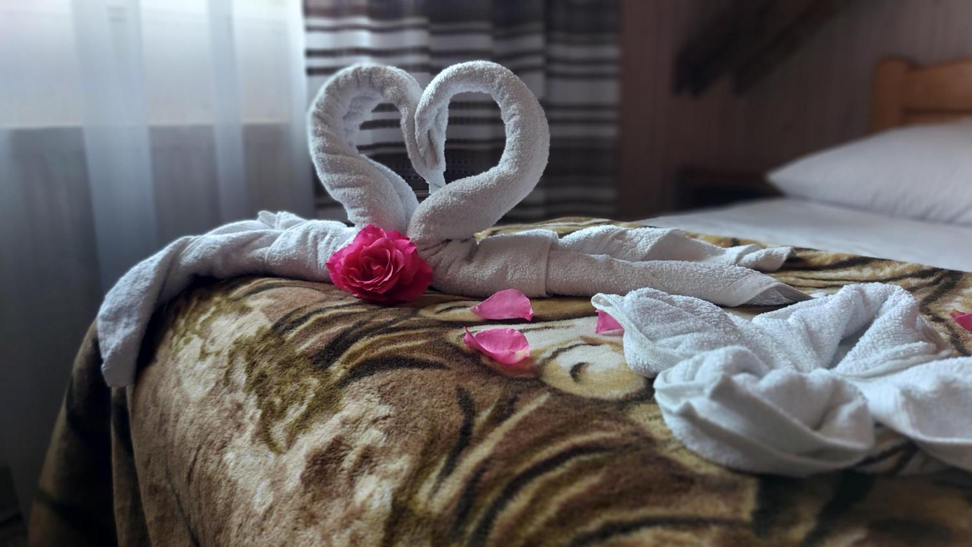 "Як Вдома" Буковель Hotel Ngoại thất bức ảnh